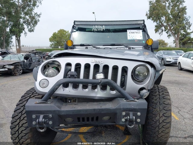 1C4HJWFG7EL107124 Jeep Wrangler