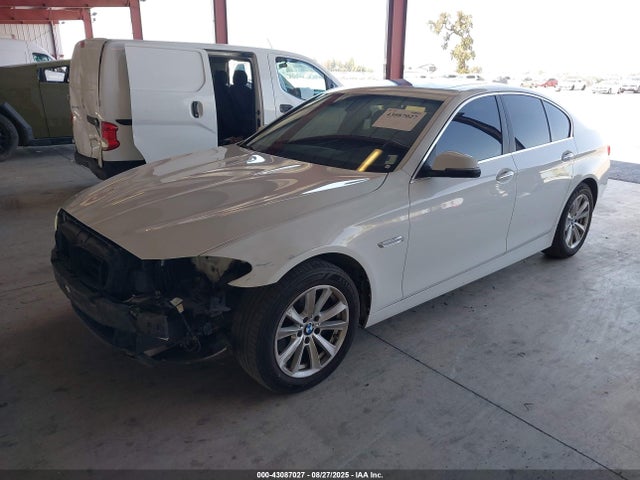 BMW 528I 2015 WBA5A5C52FD514213 Image 2