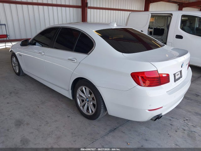 BMW 528I 2015 WBA5A5C52FD514213 Image 3