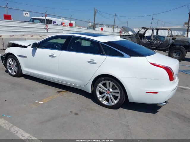 2014 JAGUAR XJ SAJWA2GZ3E8V60709 Photo 2