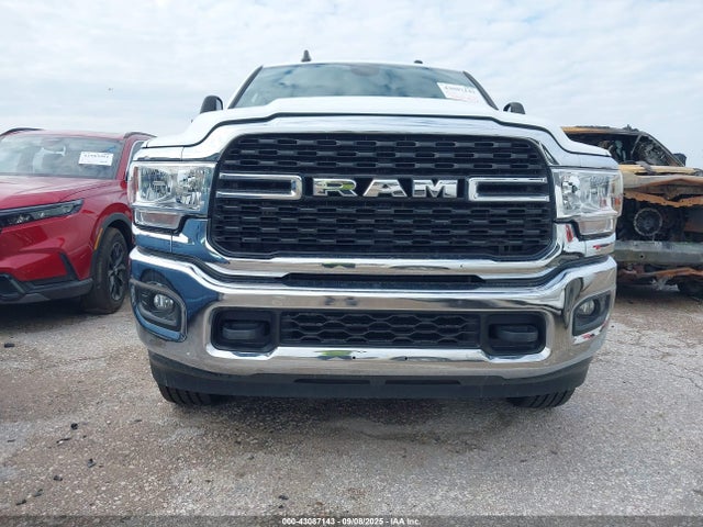 2024 Ram 3500 Big Horn  4x4 8' Box მანქანა იყიდება აუქციონზე, vin: 3C63R3HL9RG265468, აუქციონის ნომერი: 43087143