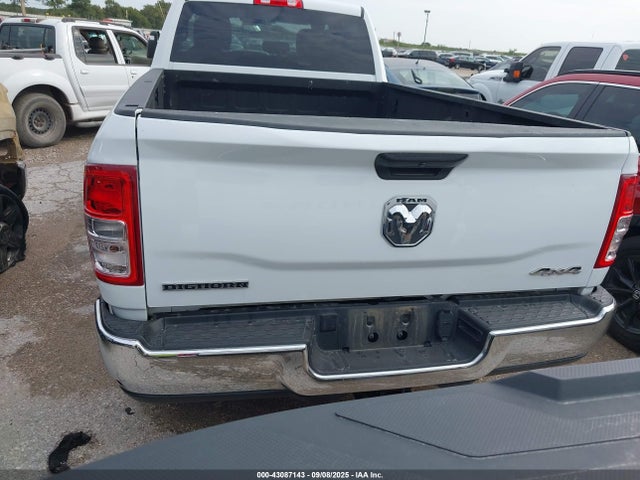 2024 Ram 3500 Big Horn  4x4 8' Box მანქანა იყიდება აუქციონზე, vin: 3C63R3HL9RG265468, აუქციონის ნომერი: 43087143