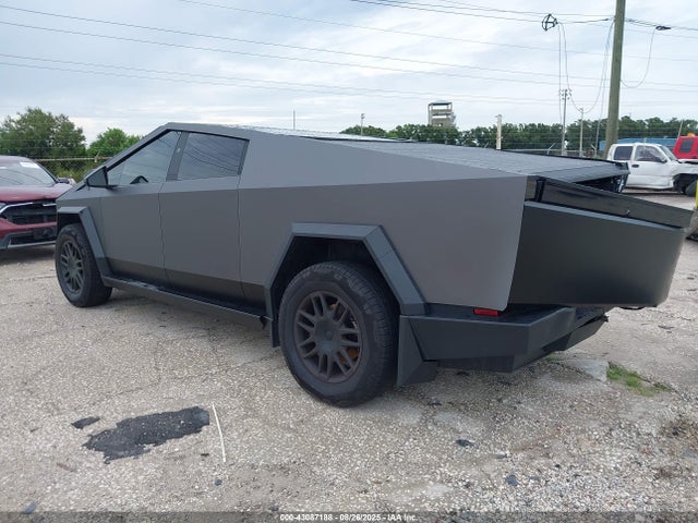 2024 TESLA CYBERTRUCK 7G2CEHED8RA054874 Photo 2
