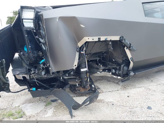 2024 TESLA CYBERTRUCK 7G2CEHED8RA054874 Photo 5