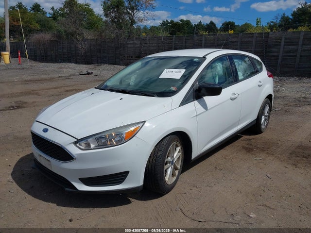 Ford 2.0l gdi 2018 1FADP3K29JL295599 Image 2