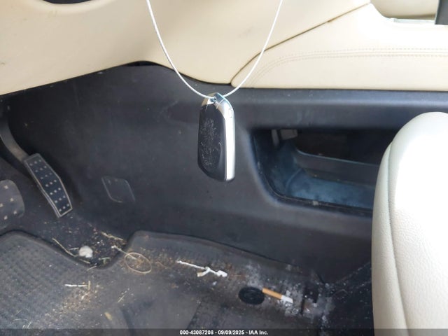 2017 CADILLAC XT5 1GYKNARS6HZ289570 Photo 10
