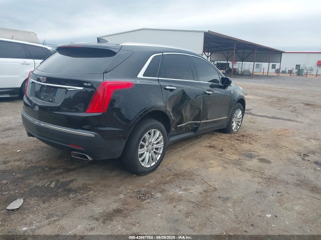 2017 CADILLAC XT5 1GYKNARS6HZ289570 Photo 3