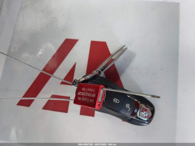 2018 PORSCHE MACAN WP1AA2A59JLB21681 Photo 10