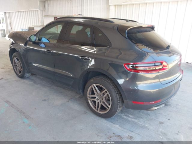 2018 PORSCHE MACAN WP1AA2A59JLB21681 Photo 2