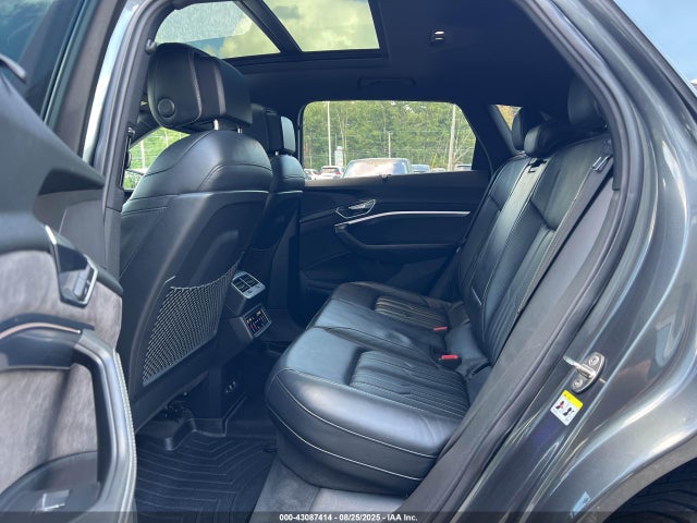 2019 AUDI E-TRON WA1VAAGEXKB008179 Photo 7