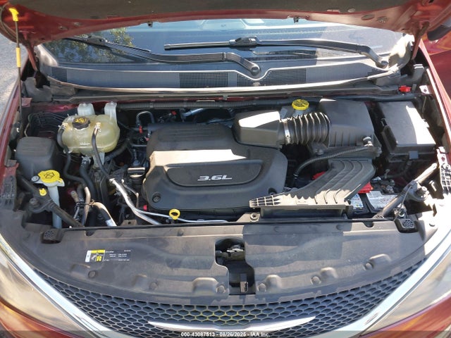 2018 Chrysler Pacifica Touring მანქანა იყიდება აუქციონზე, vin: 2C4RC1DG0JR148667, აუქციონის ნომერი: 43087513