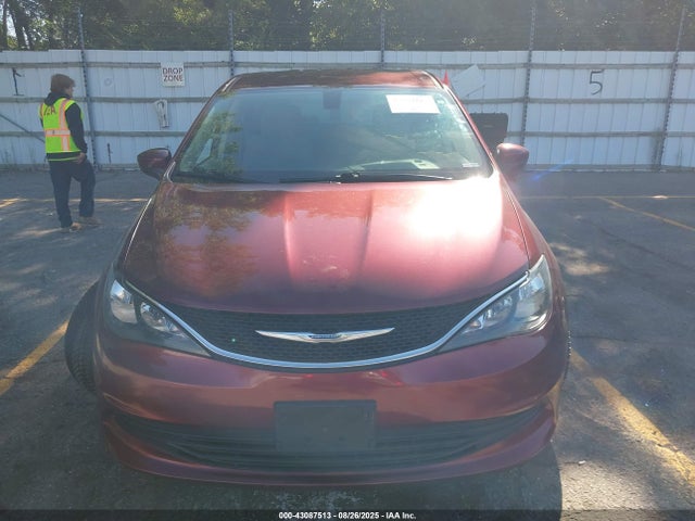 2018 Chrysler Pacifica Touring მანქანა იყიდება აუქციონზე, vin: 2C4RC1DG0JR148667, აუქციონის ნომერი: 43087513