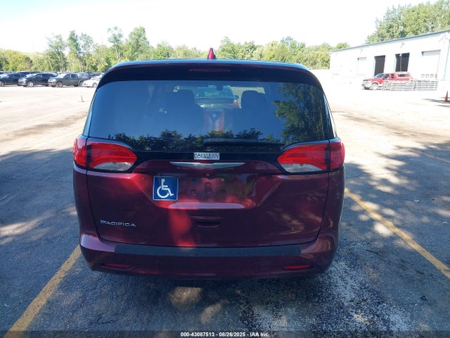 2018 Chrysler Pacifica Touring მანქანა იყიდება აუქციონზე, vin: 2C4RC1DG0JR148667, აუქციონის ნომერი: 43087513
