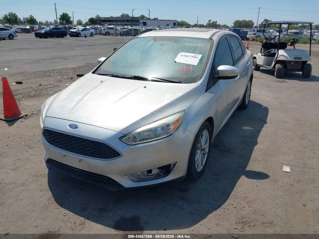 Ford 2015 2015 1FADP3F21FL207095 Image 2