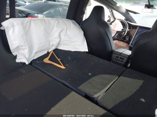 2019 TESLA MODEL X 5YJXCDE26KF150402 Photo 7