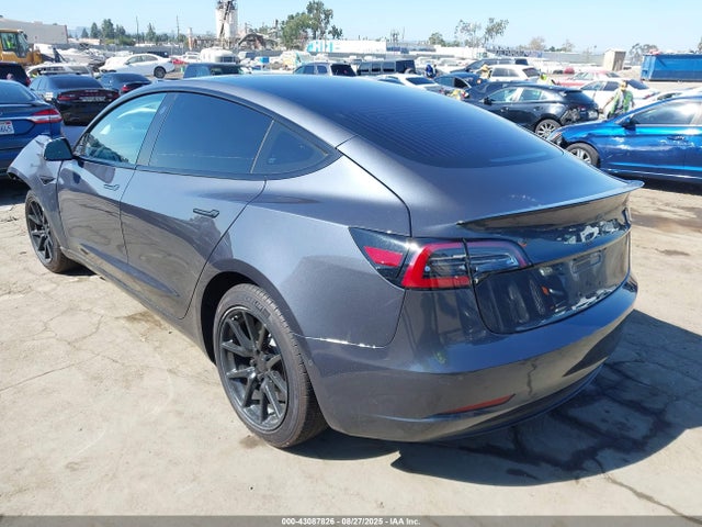 2018 TESLA MODEL 3 5YJ3E1EA6JF045646 Photo 2