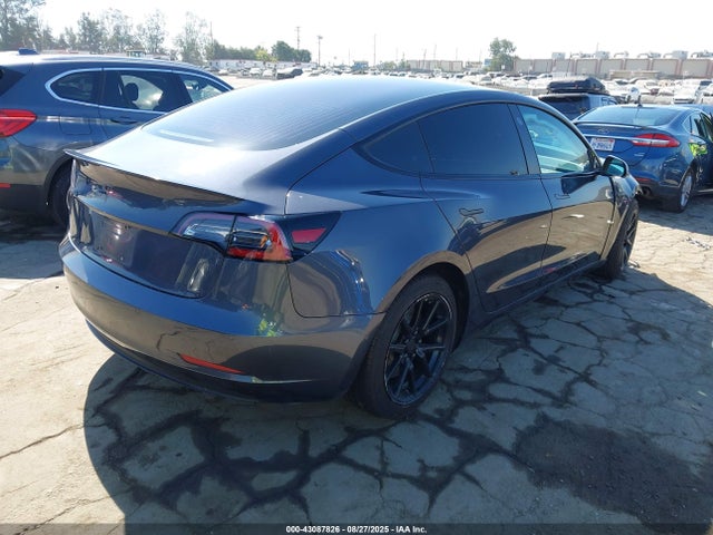 2018 TESLA MODEL 3 5YJ3E1EA6JF045646 Photo 3