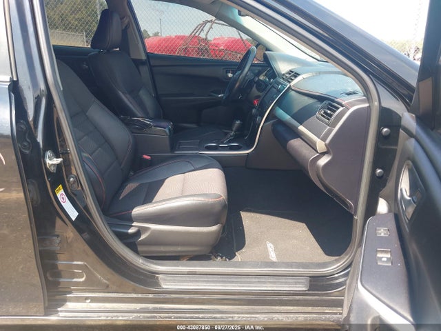 Auction sale of the 2016 Toyota Camry Se, vin: 4T1BF1FK8GU211239, lot number: 43087850