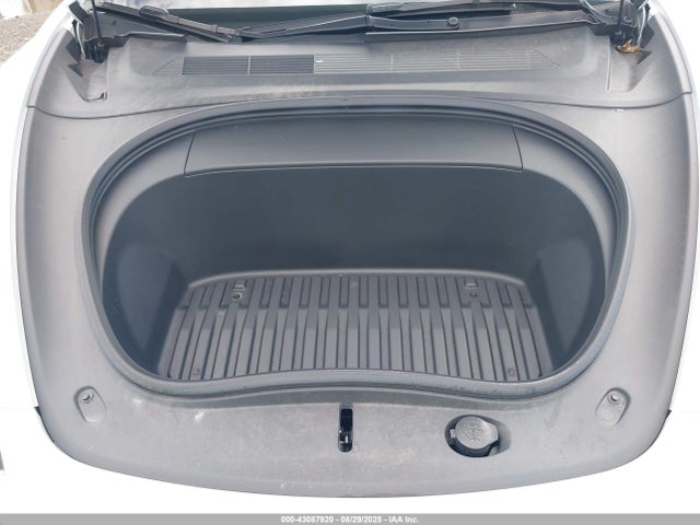 2024 TESLA MODEL 3 5YJ3E1EB2RF810761 Photo 9