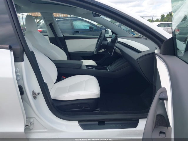 2024 TESLA MODEL 3 5YJ3E1EB2RF810761 Photo 4