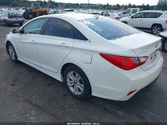 Hyundai gamma 2014 5NPEB4AC4EH916142 Image 3