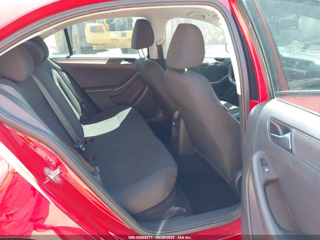 3VWD17AJ5FM305723 Volkswagen 1.8t