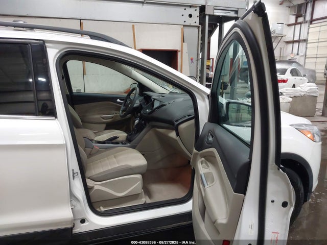 1FMCU9GX1FUB12716 Ford Escape