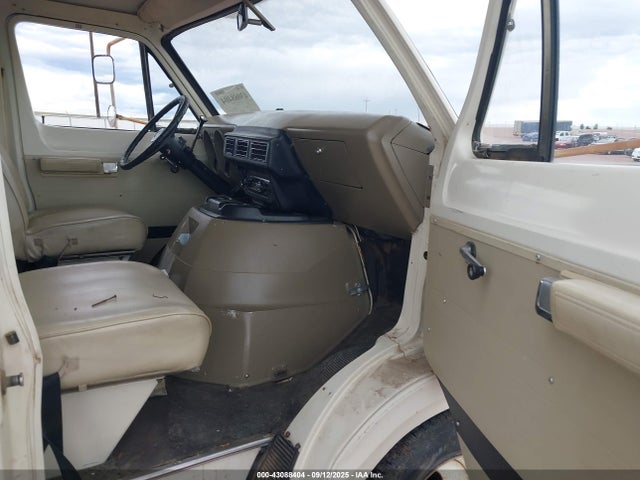 43088404 :رقم المزاد ، C096267S0227 vin ، 1977 Dodge Truck مزاد بيع