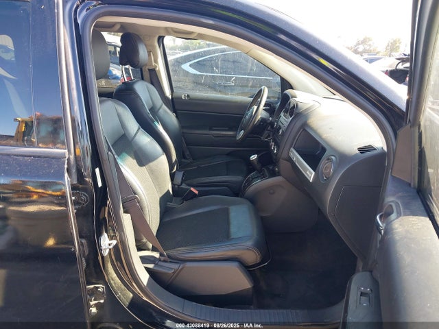 1C4NJCBA1GD711235 Jeep Compass