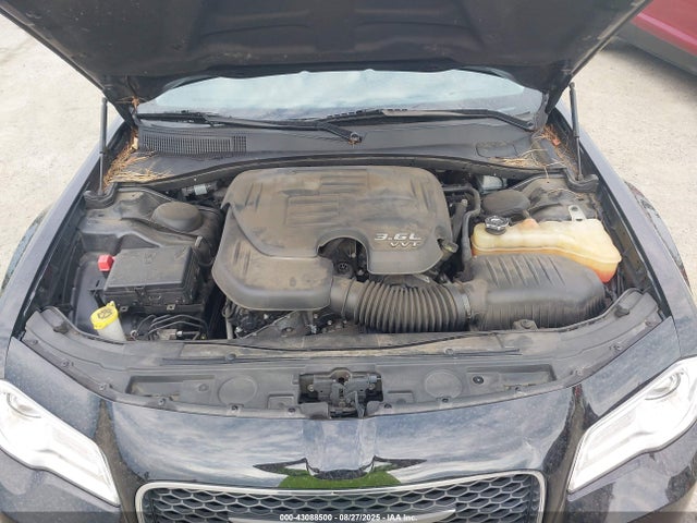 2C3CCARG5GH234350 Chrysler 300
