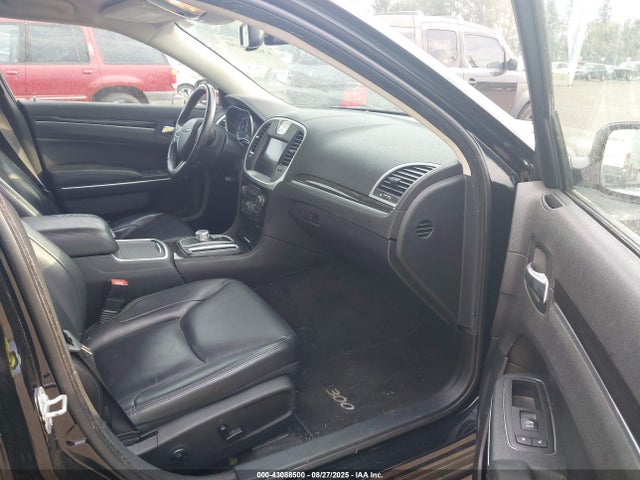 2C3CCARG5GH234350 Chrysler 300