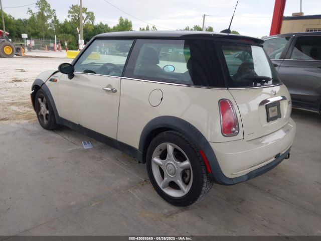 2006 MINI COOPER WMWRC335X6TK94048 Photo 2