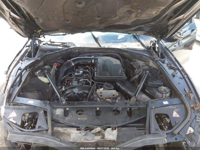 BMW 535i Xdrive 2015 WBA5B3C59FD543645 Image 10