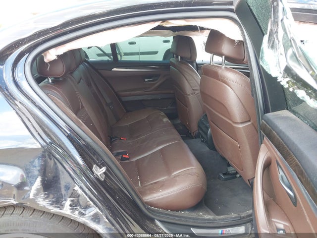 BMW 535i Xdrive 2015 WBA5B3C59FD543645 Image 8