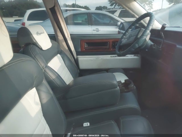 1991 CADILLAC FLEETWOOD 1G6CG53B0M4271113 Photo 4