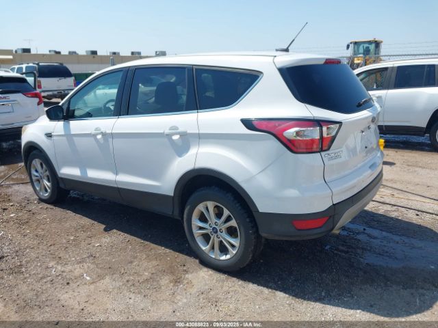 2017 FORD ESCAPE 1FMCU0GD0HUE77277 Photo 2