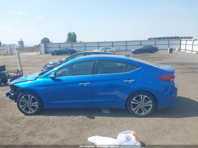 5NPD84LF3HH069572 Hyundai Elantra