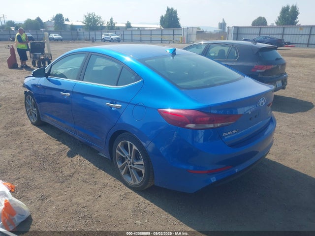 5NPD84LF3HH069572 Hyundai Elantra