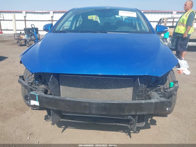 5NPD84LF3HH069572 Hyundai Elantra