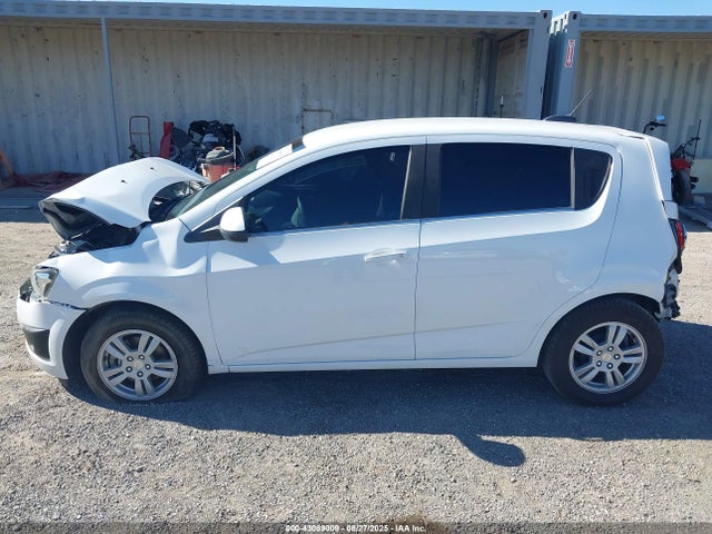 1G1JC6SH0F4175585 Chevrolet luw