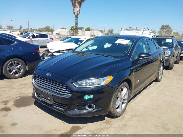 Ford 2016 2016 3FA6P0SU5GR320677 Image 2