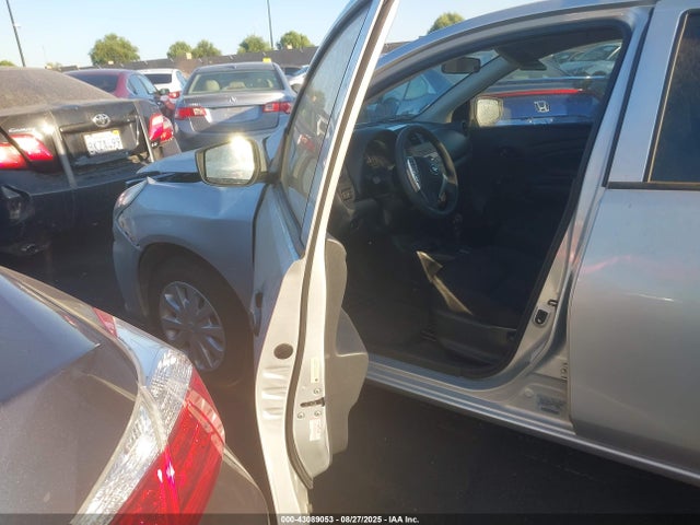 Nissan Versa 2016 3N1CN7AP1GL829615 Image 5