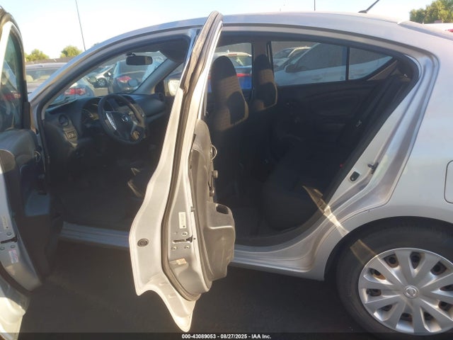 Nissan Versa 2016 3N1CN7AP1GL829615 Image 8