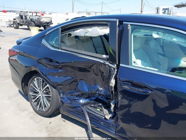 Lexus a25a-fxs 2025 58ADA1C16SU059854 Image 6