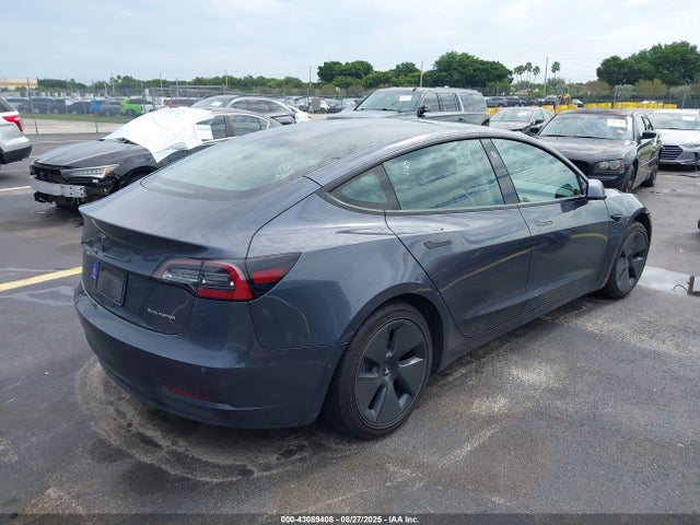 2022 TESLA MODEL 3 5YJ3E1EB9NF267483 Photo 3