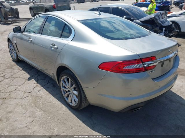 2013 JAGUAR XF SAJWA0ES7DPS68348 Photo 2