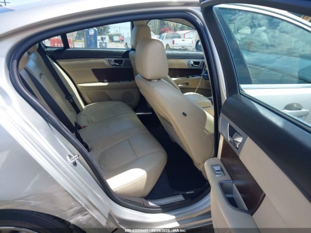 2013 JAGUAR XF SAJWA0ES7DPS68348 Photo 7