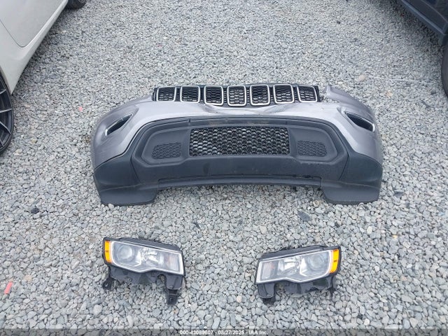 1C4RJEAG6JC113657 Jeep Grand Cherokee
