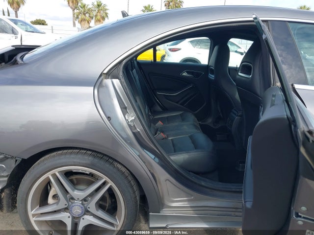 WDDSJ4EB6FN259200 Mercedes-Benz CLA-Class