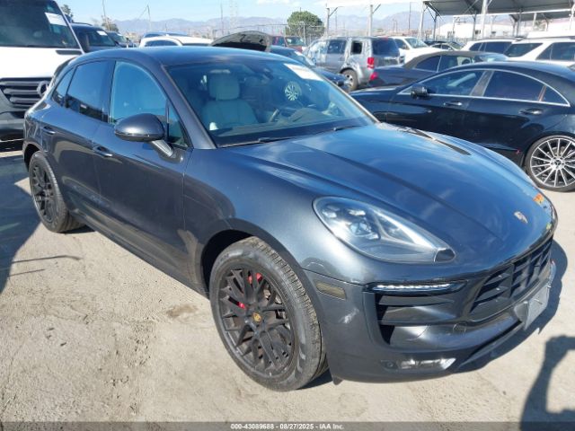 2017 PORSCHE MACAN WP1AG2A52HLB52036 Photo 0